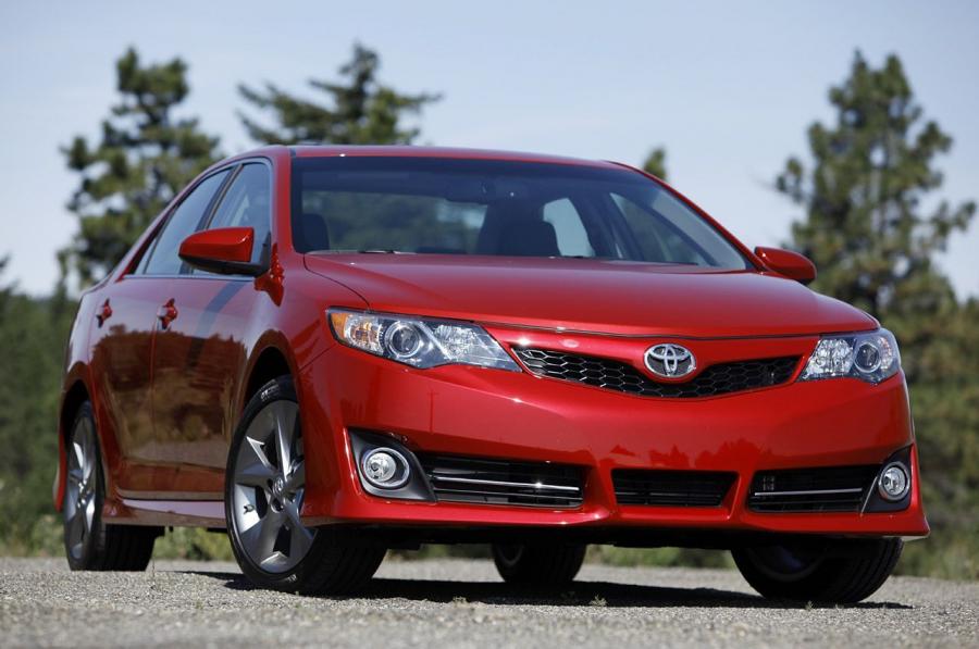  Toyota Camry SE 2012 года  (фото 26 из 48)